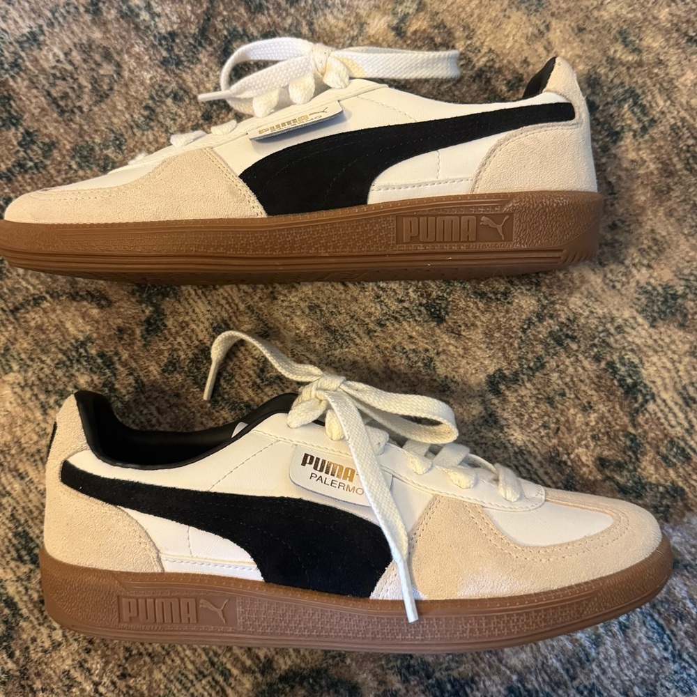 Puma Black and White Sneakers Classic Design